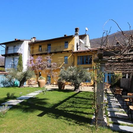 Romantico Palazzo Dei Ulivi Purasca Kültér fotó